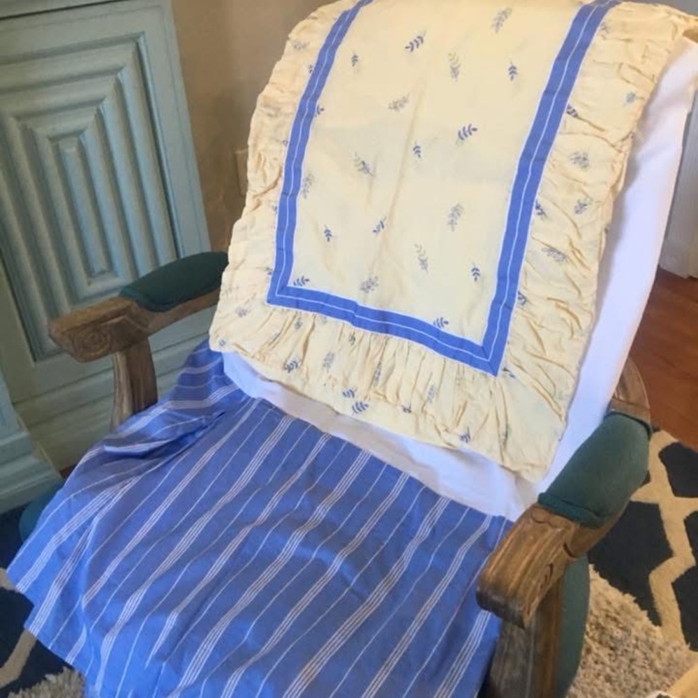 Laura Ashley twin yellow & periwinkle blue Floral Bedding 3 piece set